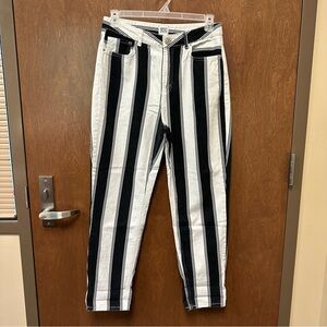 Urban Outfitters BDG Mom Jeans 30x30 - black & white striped - artsy boho funky